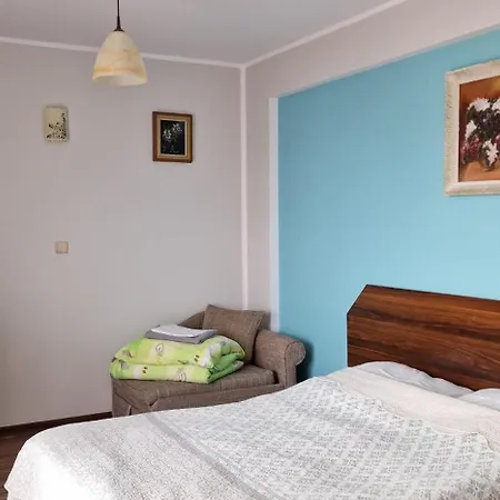 Roza Wiatrow 홈스테이